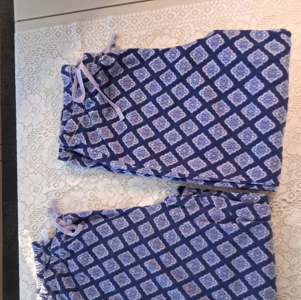 2 Pair Fleece Pants Sz L Lounge PJ Pants Blue & White Drawstring Waist Like NEW - Picture 3 of 12
